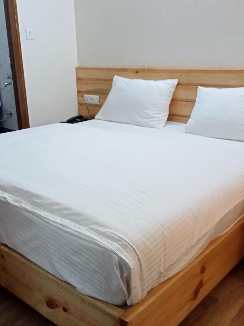 The Kumaon Retreat Hotell Nainital Rom bilde