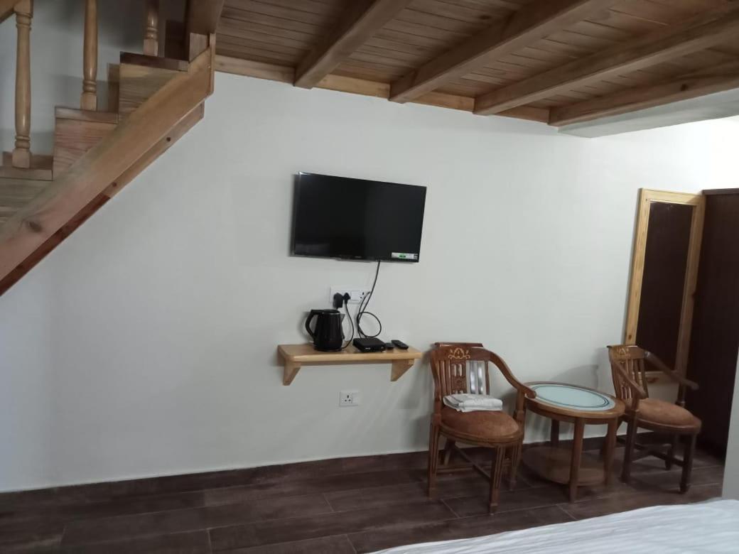 The Kumaon Retreat Hotell Nainital Rom bilde
